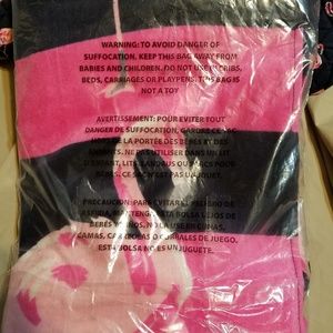 Vera Bradley  Grand Tote & Beach Towel